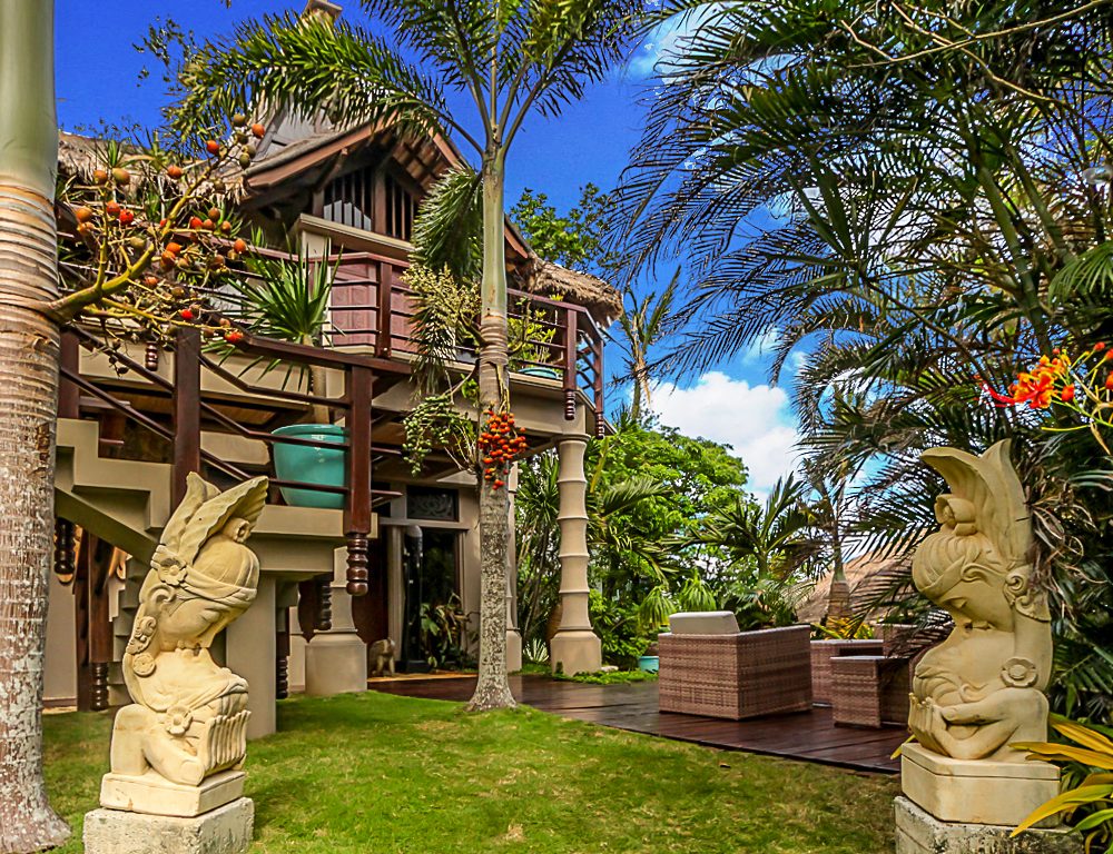 Denpasar Boracay Villa For Rent - Garden
