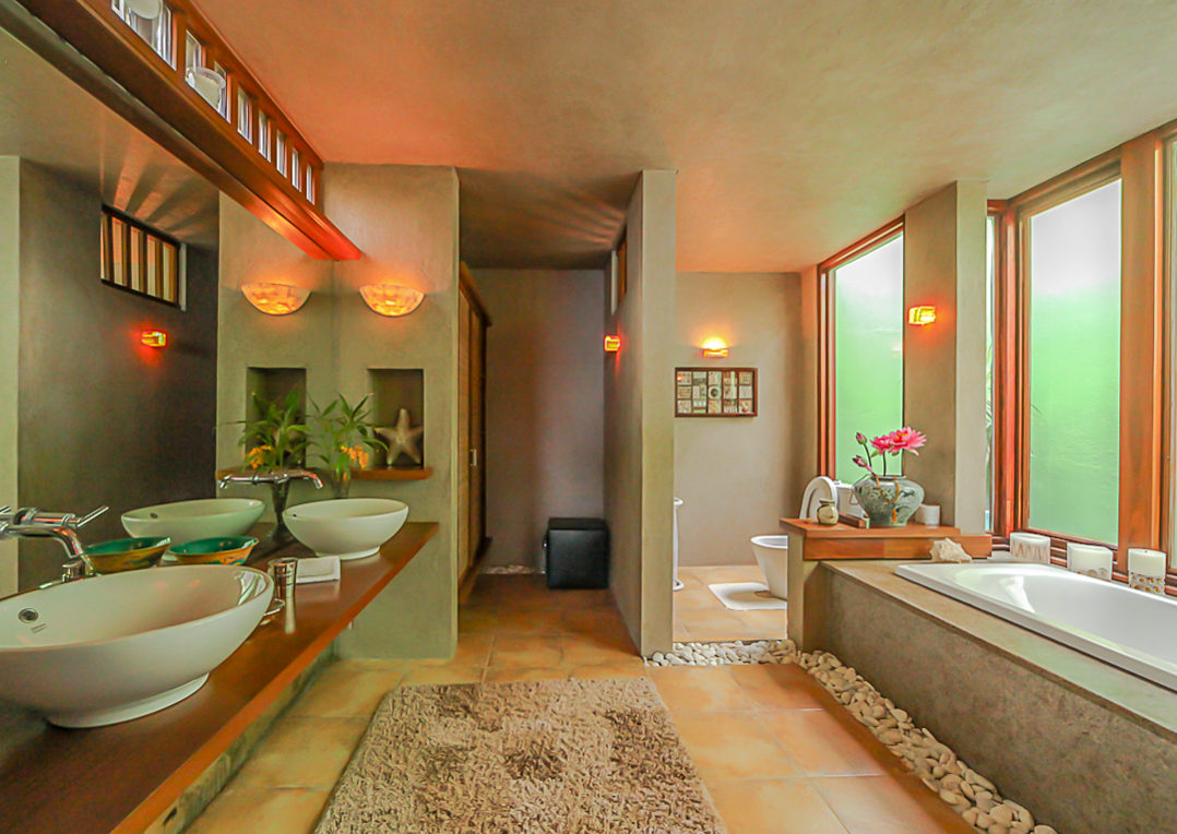 Boracay Villa For Rent - Bathroom